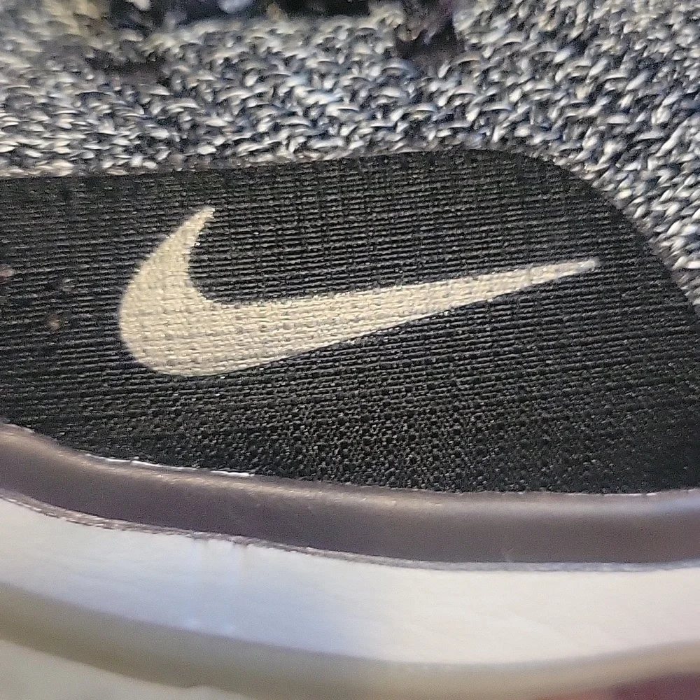Nike KD11 Flyknit Basketball Shoes - Picture 11 of 15